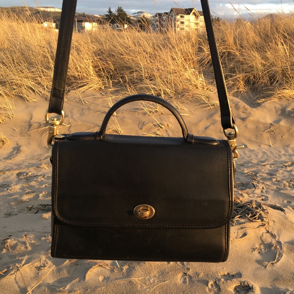 Beautiful 90’s crossbody
